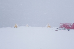 Camp in blizzard (Gorscak)alt